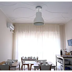 *** Alojamento de Acomodação e Pequeno-almoço Tosca Itália